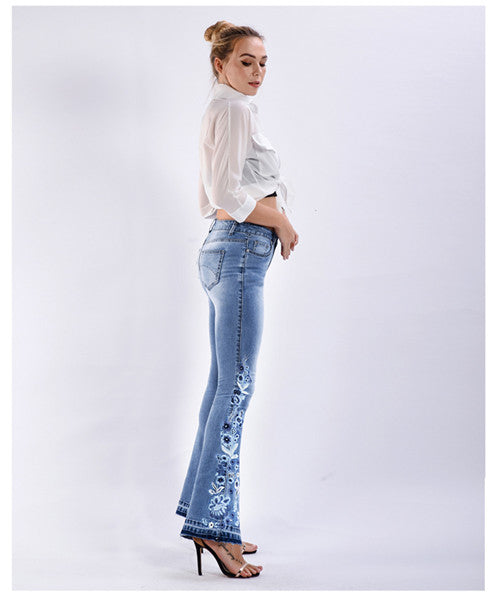 Retro-chic Look Embroidered Flare Jeans